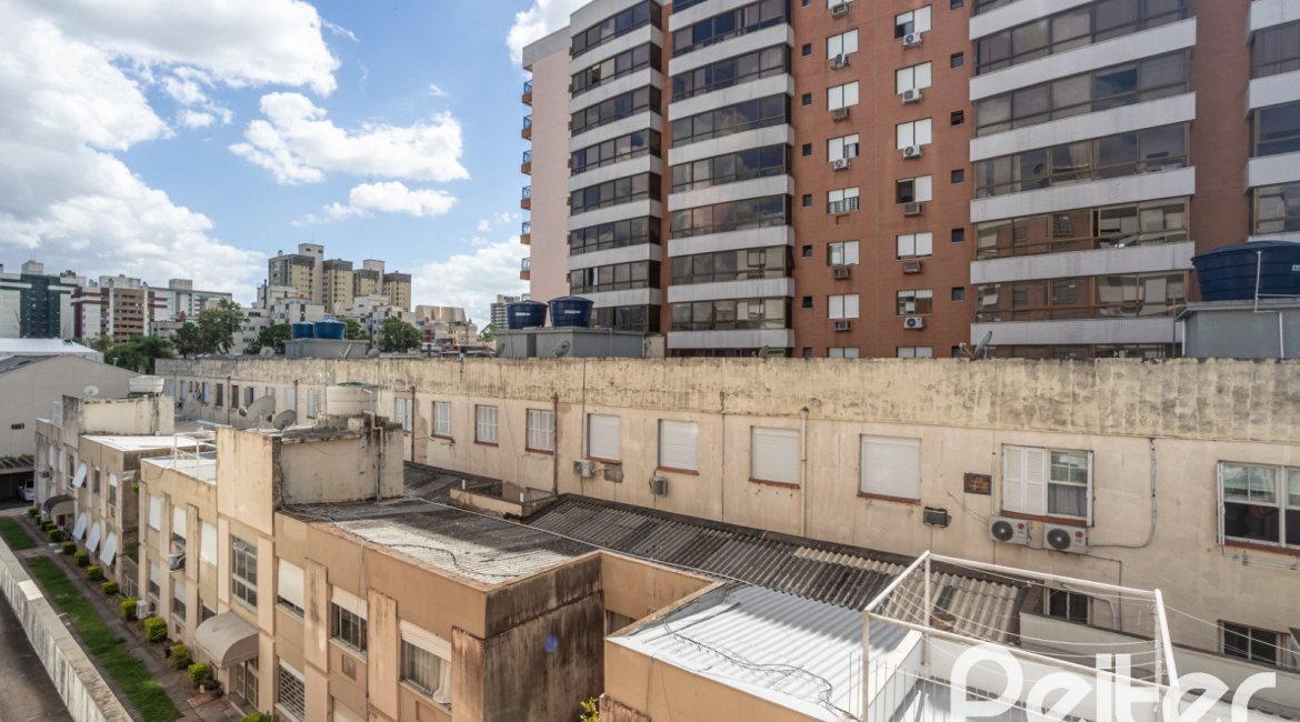 Apartamento à venda com 115m², 3 dormitórios, 1 suíte, 1 vaga, no bairro Menino Deus em Porto Alegre