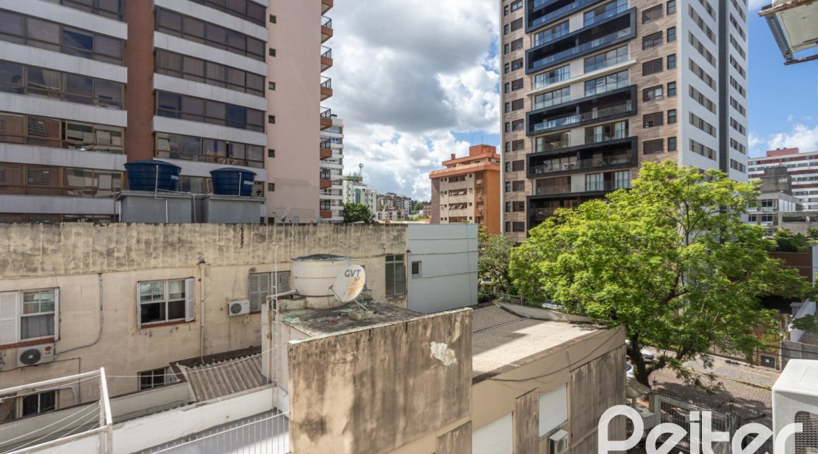Apartamento à venda com 115m², 3 dormitórios, 1 suíte, 1 vaga, no bairro Menino Deus em Porto Alegre