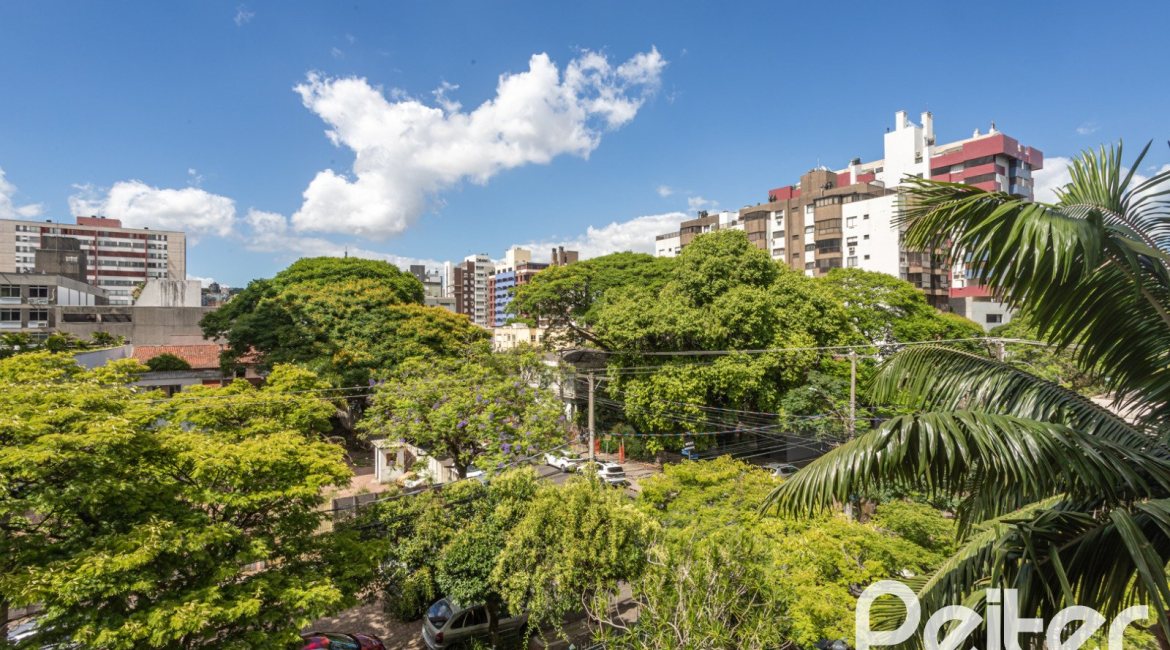 Apartamento à venda com 115m², 3 dormitórios, 1 suíte, 1 vaga, no bairro Menino Deus em Porto Alegre