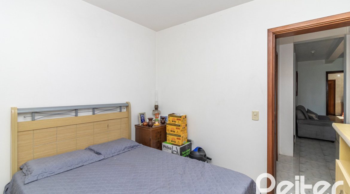 Casa à venda com 267m², 3 dormitórios, 1 suíte, 1 vaga, no bairro Sétimo Céu em Porto Alegre
