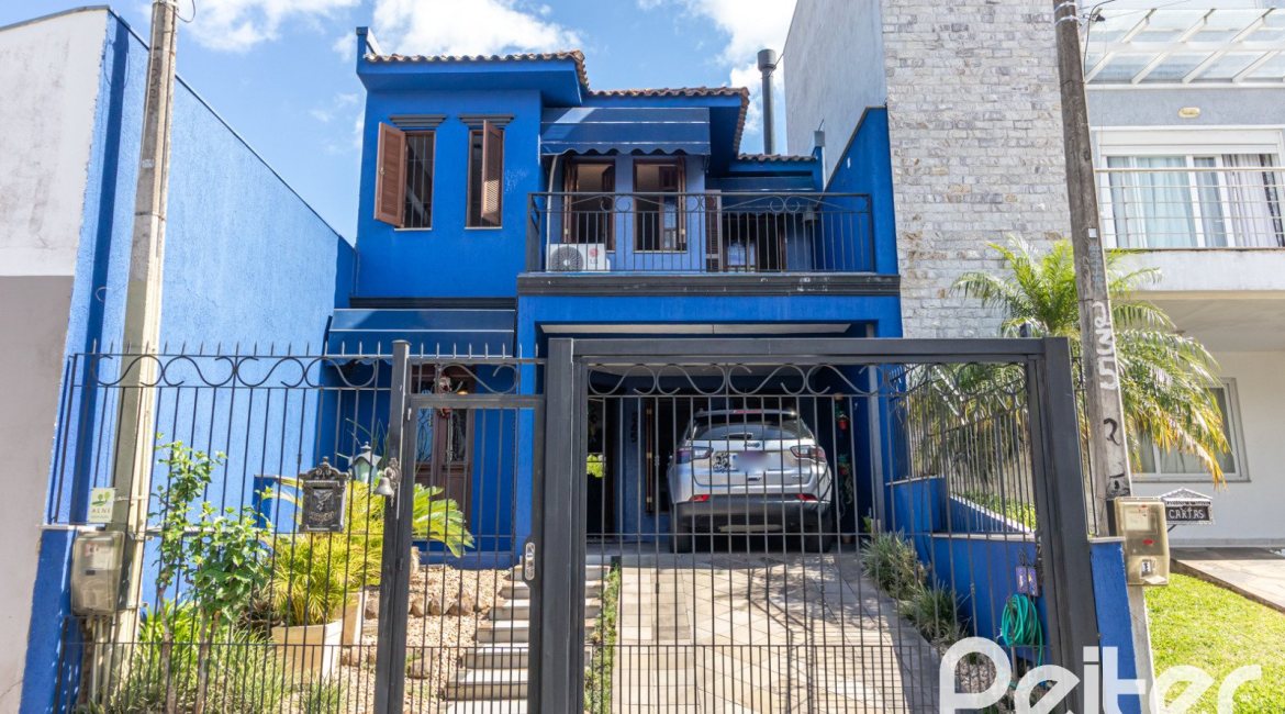 Casa em Condomínio à venda com 186m², 3 dormitórios, 1 suíte, 2 vagas, no bairro Hípica em Porto Alegre