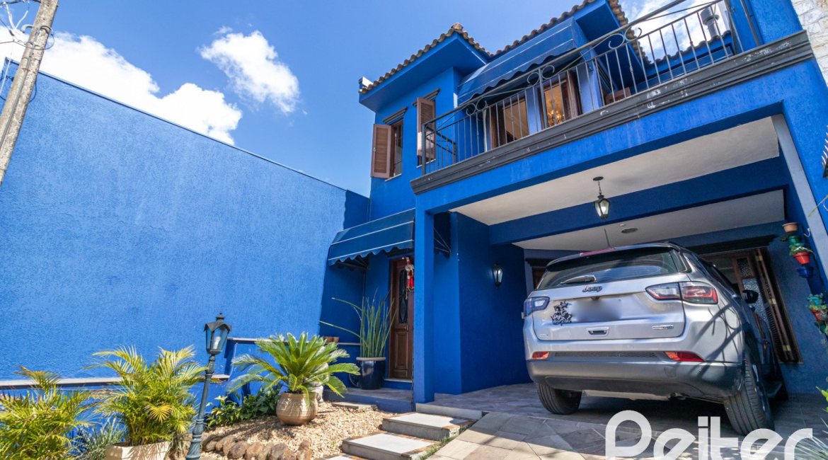 Casa em Condomínio à venda com 186m², 3 dormitórios, 1 suíte, 2 vagas, no bairro Hípica em Porto Alegre