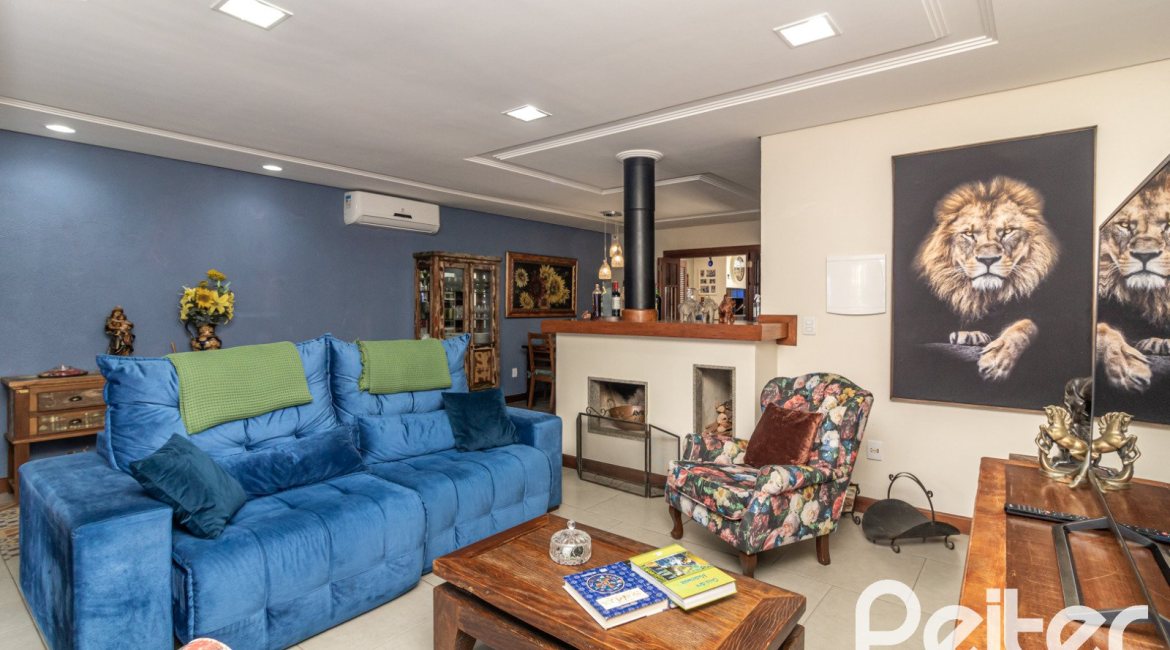 Casa em Condomínio à venda com 186m², 3 dormitórios, 1 suíte, 2 vagas, no bairro Hípica em Porto Alegre