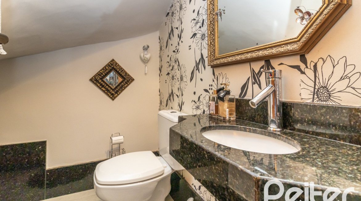 Casa em Condomínio à venda com 186m², 3 dormitórios, 1 suíte, 2 vagas, no bairro Hípica em Porto Alegre