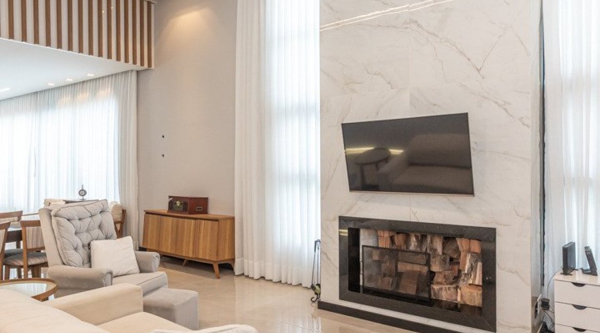 Casa em Condomínio à venda com 303m², 4 dormitórios, 4 suítes, 4 vagas, no bairro Alphaville em PORTO ALEGRE