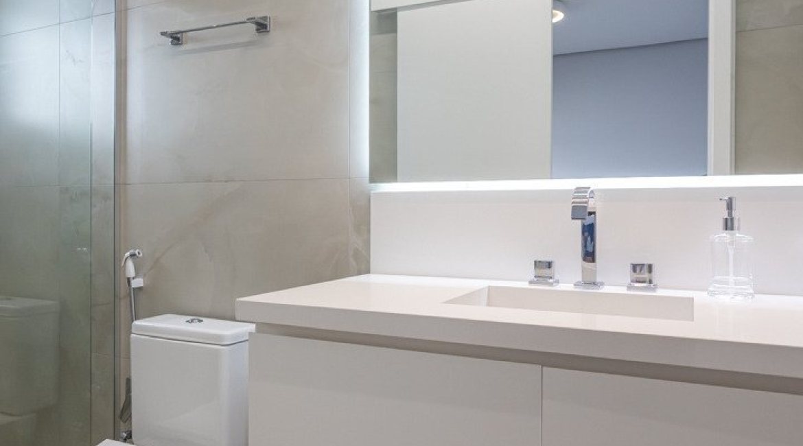 Casa em Condomínio à venda com 303m², 4 dormitórios, 4 suítes, 4 vagas, no bairro Alphaville em PORTO ALEGRE