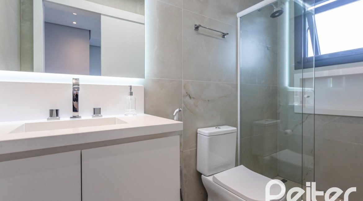 Casa em Condomínio à venda com 303m², 4 dormitórios, 4 suítes, 4 vagas, no bairro Alphaville em PORTO ALEGRE