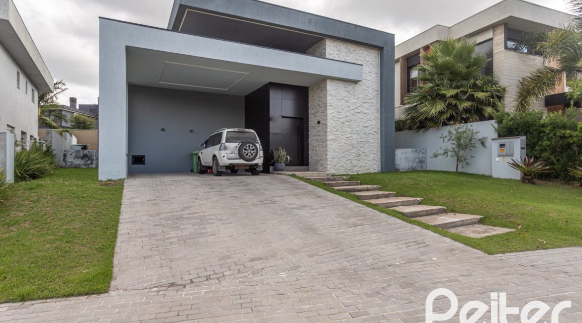 Casa em Condomínio à venda com 303m², 4 dormitórios, 4 suítes, 4 vagas, no bairro Alphaville em PORTO ALEGRE
