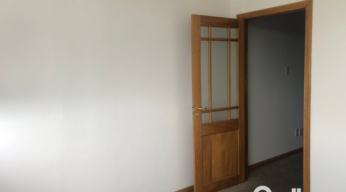 Comercial à venda com 24m², no bairro Menino Deus em Porto Alegre