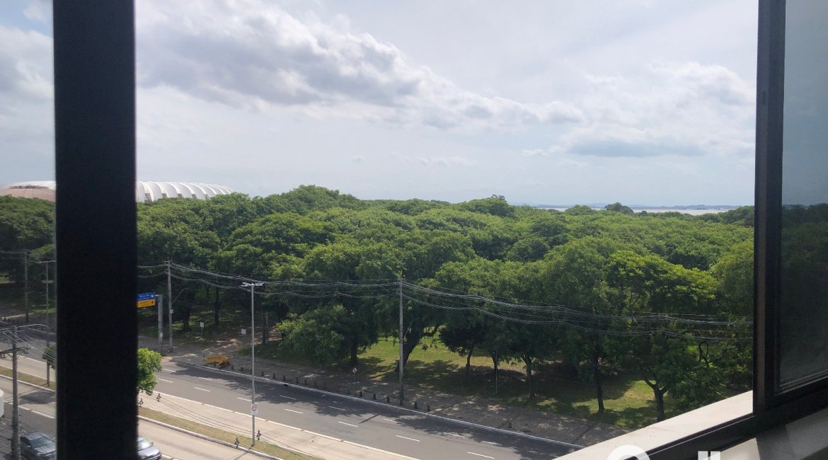 Comercial à venda com 24m², no bairro Menino Deus em Porto Alegre