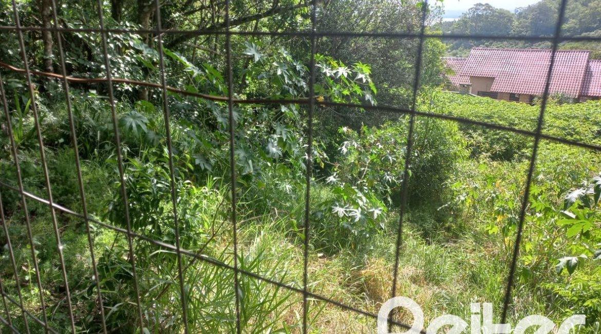 Terreno à venda com 574m², no bairro Teresópolis em Porto Alegre