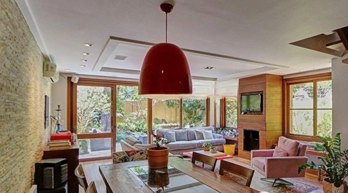 Casa em Condomínio à venda com 338m², 3 dormitórios, 1 suíte, 2 vagas, no bairro Tristeza em PORTO ALEGRE