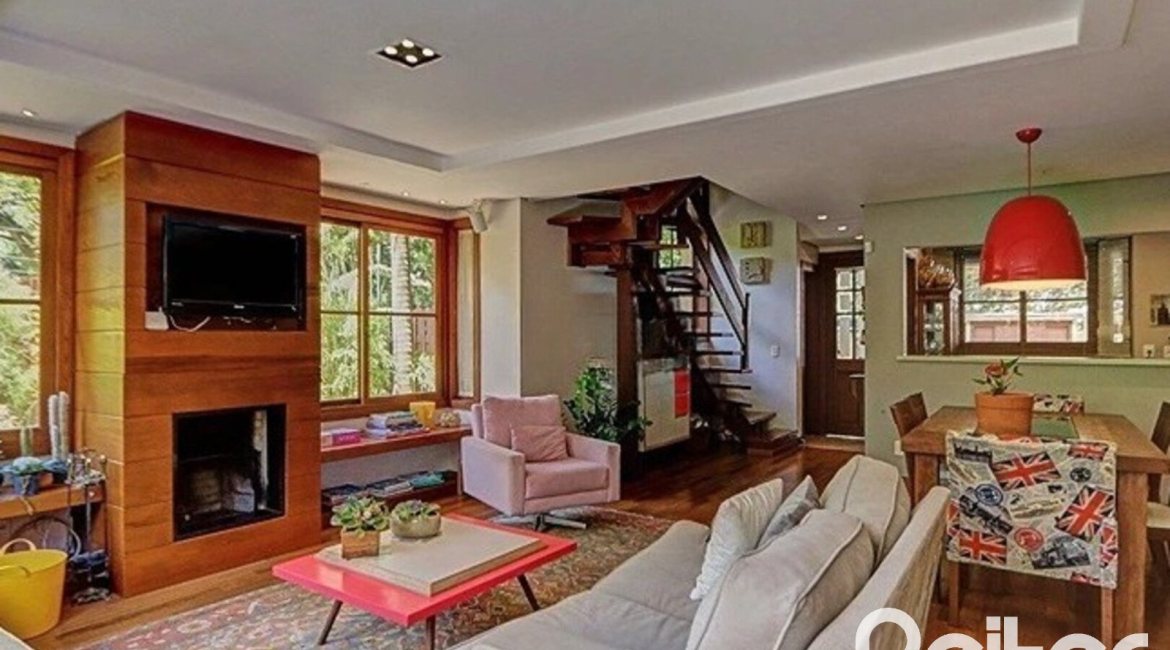 Casa em Condomínio à venda com 338m², 3 dormitórios, 1 suíte, 2 vagas, no bairro Tristeza em PORTO ALEGRE