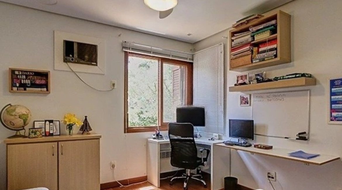 Casa em Condomínio à venda com 338m², 3 dormitórios, 1 suíte, 2 vagas, no bairro Tristeza em PORTO ALEGRE