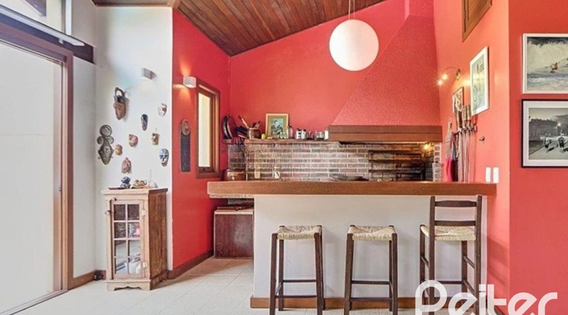 Casa em Condomínio à venda com 338m², 3 dormitórios, 1 suíte, 2 vagas, no bairro Tristeza em PORTO ALEGRE