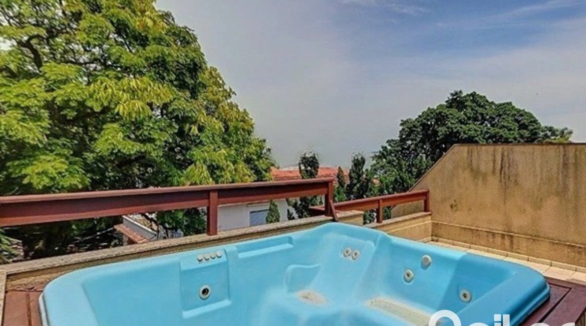 Casa em Condomínio à venda com 338m², 3 dormitórios, 1 suíte, 2 vagas, no bairro Tristeza em PORTO ALEGRE