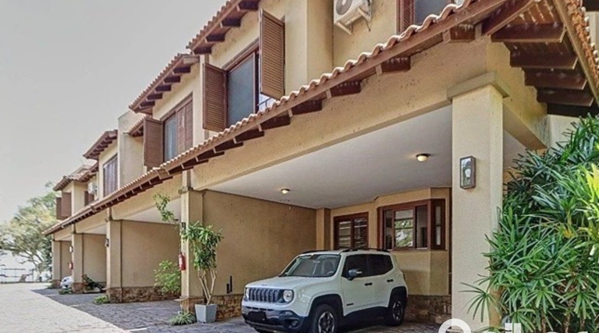 Casa em Condomínio à venda com 338m², 3 dormitórios, 1 suíte, 2 vagas, no bairro Tristeza em PORTO ALEGRE