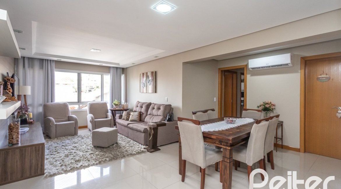 Apartamento à venda com 102m², 3 dormitórios, 1 suíte, 2 vagas, no bairro Tristeza em PORTO ALEGRE