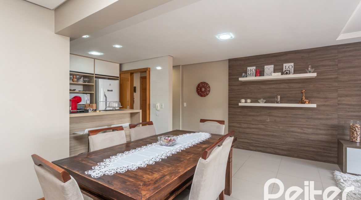 Apartamento à venda com 102m², 3 dormitórios, 1 suíte, 2 vagas, no bairro Tristeza em PORTO ALEGRE