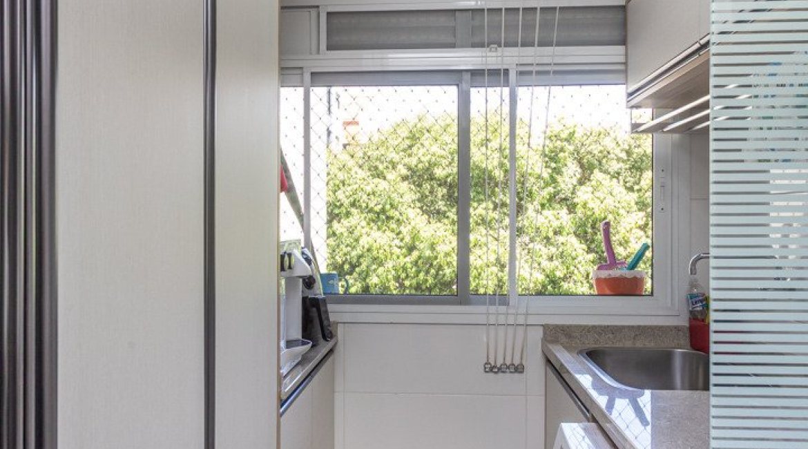 Apartamento à venda com 102m², 3 dormitórios, 1 suíte, 2 vagas, no bairro Tristeza em PORTO ALEGRE