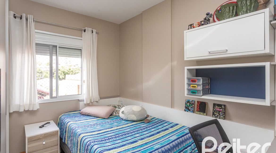 Apartamento à venda com 102m², 3 dormitórios, 1 suíte, 2 vagas, no bairro Tristeza em PORTO ALEGRE