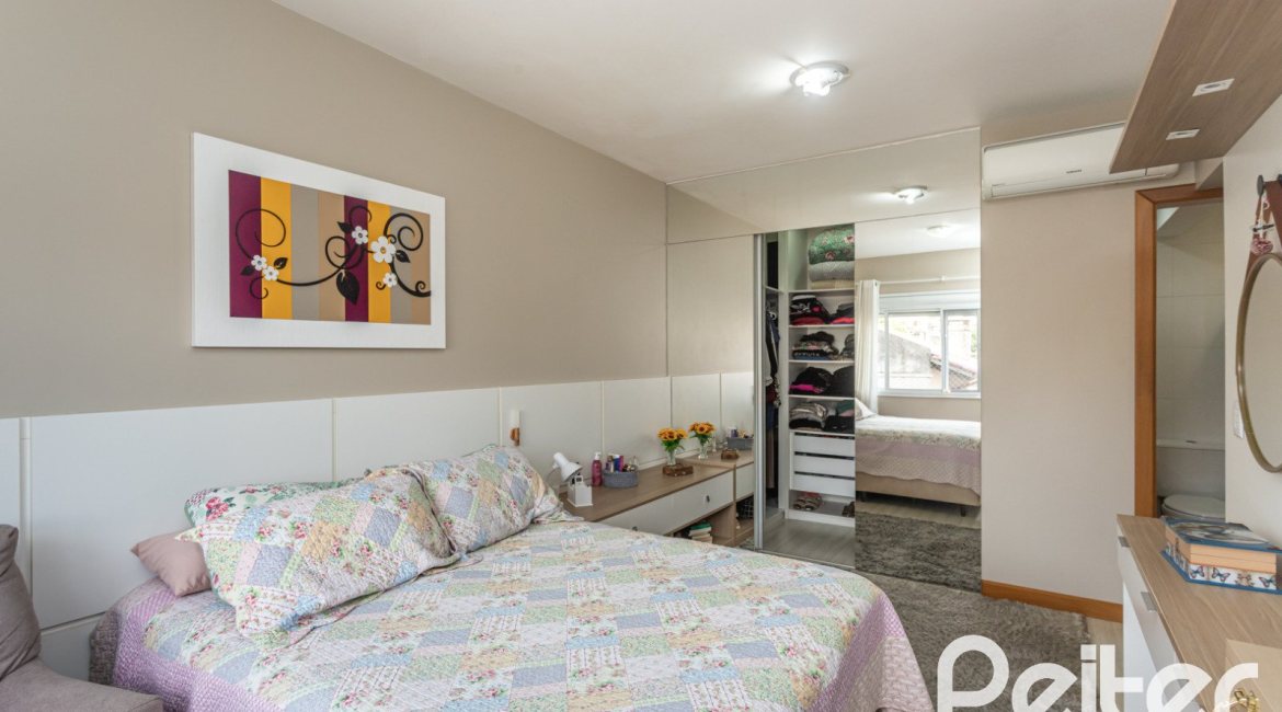 Apartamento à venda com 102m², 3 dormitórios, 1 suíte, 2 vagas, no bairro Tristeza em PORTO ALEGRE