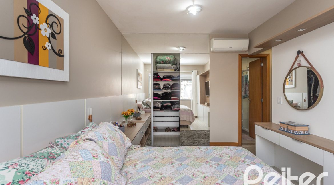 Apartamento à venda com 102m², 3 dormitórios, 1 suíte, 2 vagas, no bairro Tristeza em PORTO ALEGRE