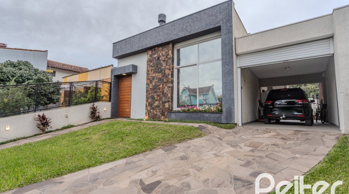 Casa à venda com 155m², 3 dormitórios, 3 suítes, 2 vagas, no bairro Espírito Santo em Porto Alegre