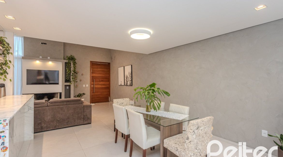 Casa à venda com 155m², 3 dormitórios, 3 suítes, 2 vagas, no bairro Espírito Santo em Porto Alegre