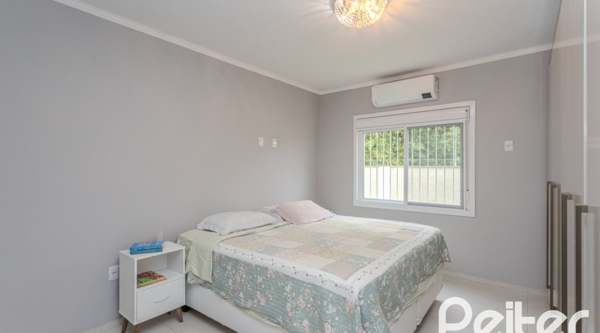 Casa à venda com 155m², 3 dormitórios, 3 suítes, 2 vagas, no bairro Espírito Santo em Porto Alegre