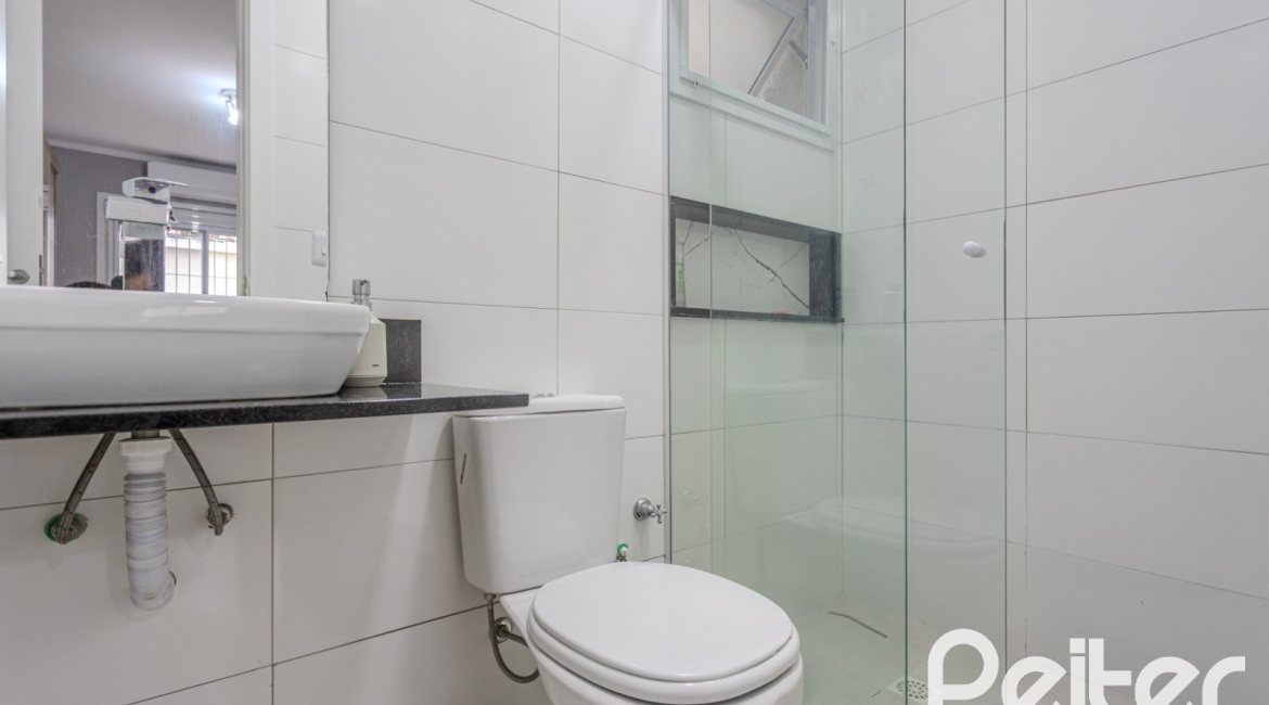 Casa à venda com 155m², 3 dormitórios, 3 suítes, 2 vagas, no bairro Espírito Santo em Porto Alegre