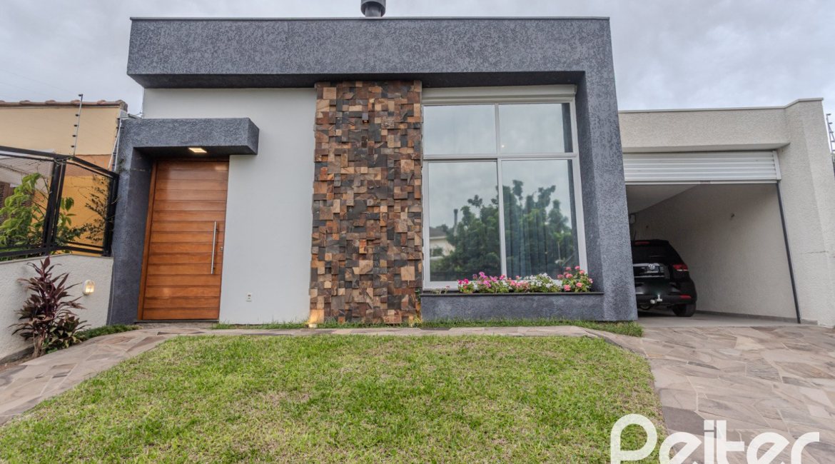 Casa à venda com 155m², 3 dormitórios, 3 suítes, 2 vagas, no bairro Espírito Santo em Porto Alegre