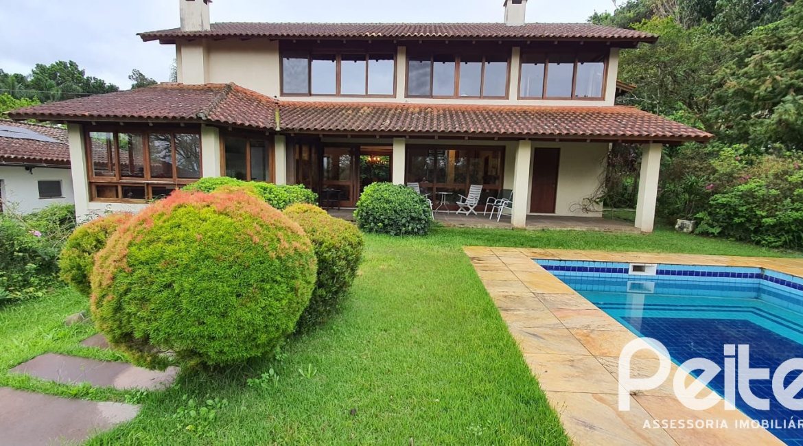 Casa em Condomínio à venda com 299m², 3 dormitórios, 1 suíte, 4 vagas, no bairro Cavalhada em PORTO ALEGRE