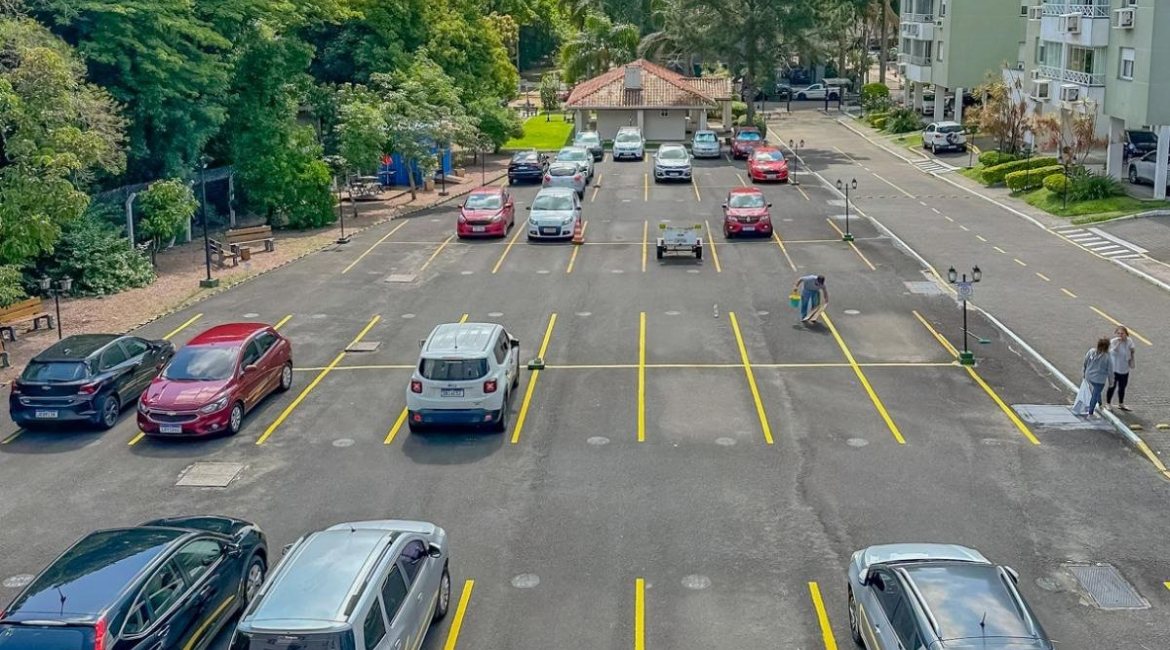 Apartamento à venda com 55m², 2 dormitórios, 1 vaga, no bairro Cristal em Porto Alegre