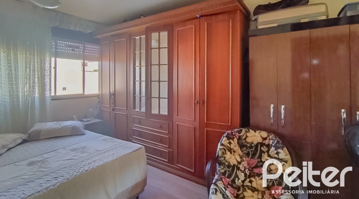 Apartamento à venda com 59m², 2 dormitórios, 1 vaga, no bairro Cristal em Porto Alegre