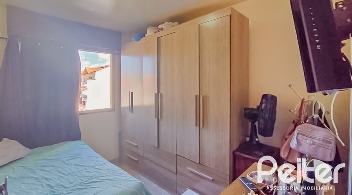 Apartamento à venda com 59m², 2 dormitórios, 1 vaga, no bairro Cristal em Porto Alegre