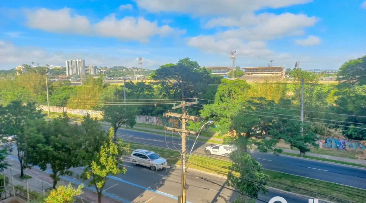 Apartamento à venda com 61m², 2 dormitórios, 1 vaga, no bairro Cristal em Porto Alegre