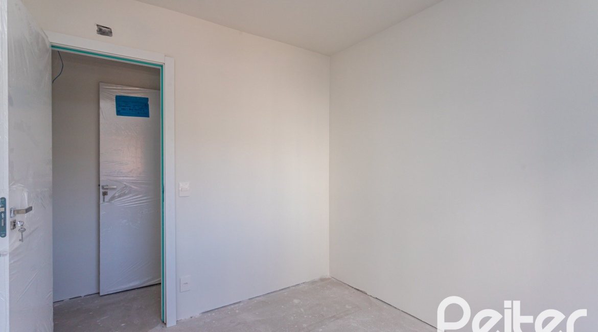 Apartamento à venda com 82m², 3 dormitórios, 1 suíte, 2 vagas, no bairro Tristeza em Porto Alegre