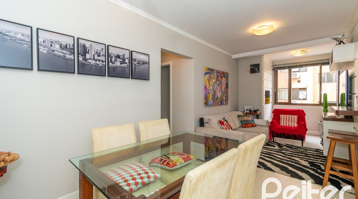 Apartamento à venda com 58m², 2 dormitórios, 1 vaga, no bairro Cristal em Porto Alegre