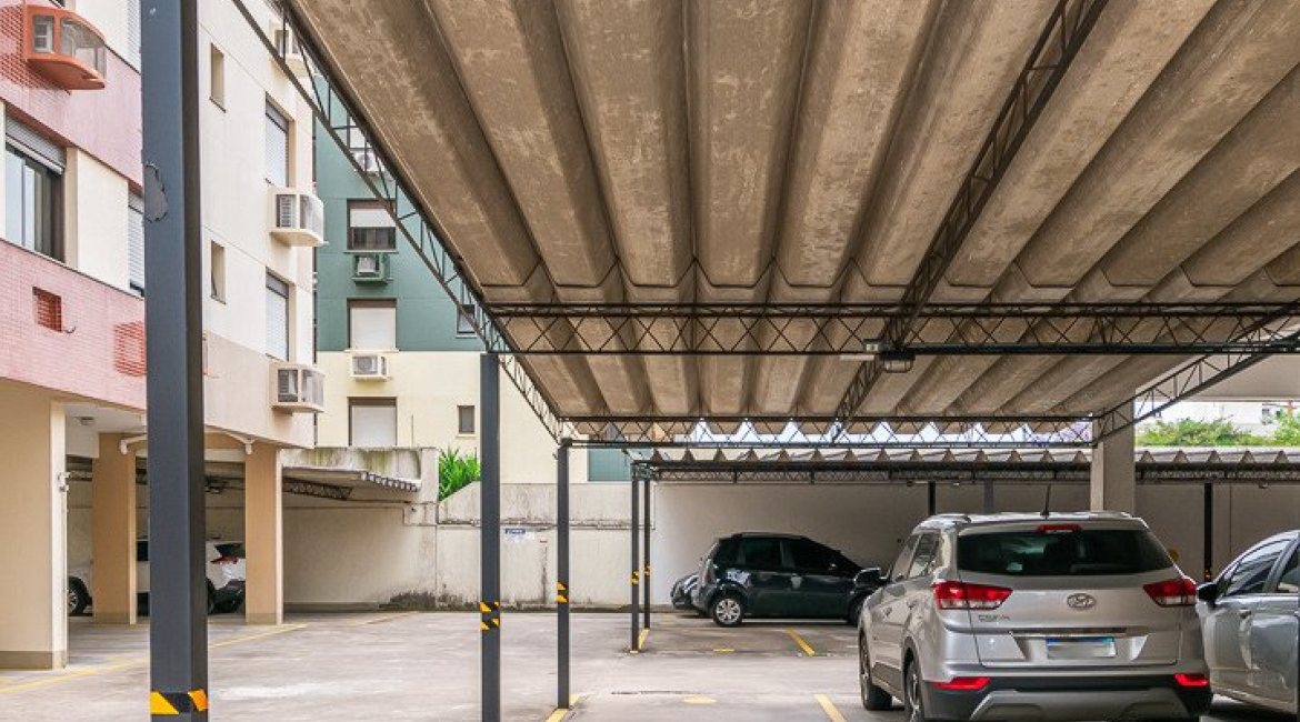 Apartamento à venda com 58m², 2 dormitórios, 1 vaga, no bairro Cristal em Porto Alegre