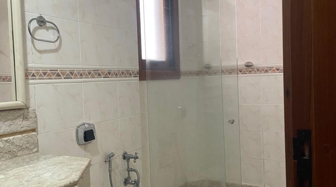 Apartamento à venda com 116m², 3 dormitórios, 1 suíte, 2 vagas, no bairro Tristeza em PORTO ALEGRE