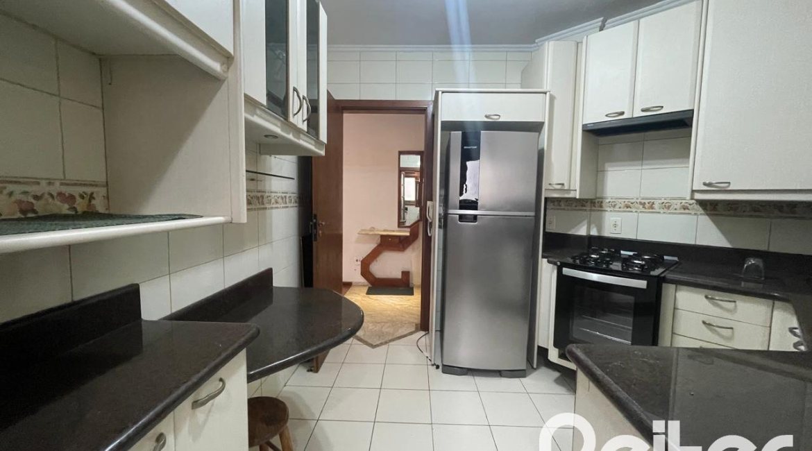 Apartamento à venda com 116m², 3 dormitórios, 1 suíte, 2 vagas, no bairro Tristeza em PORTO ALEGRE