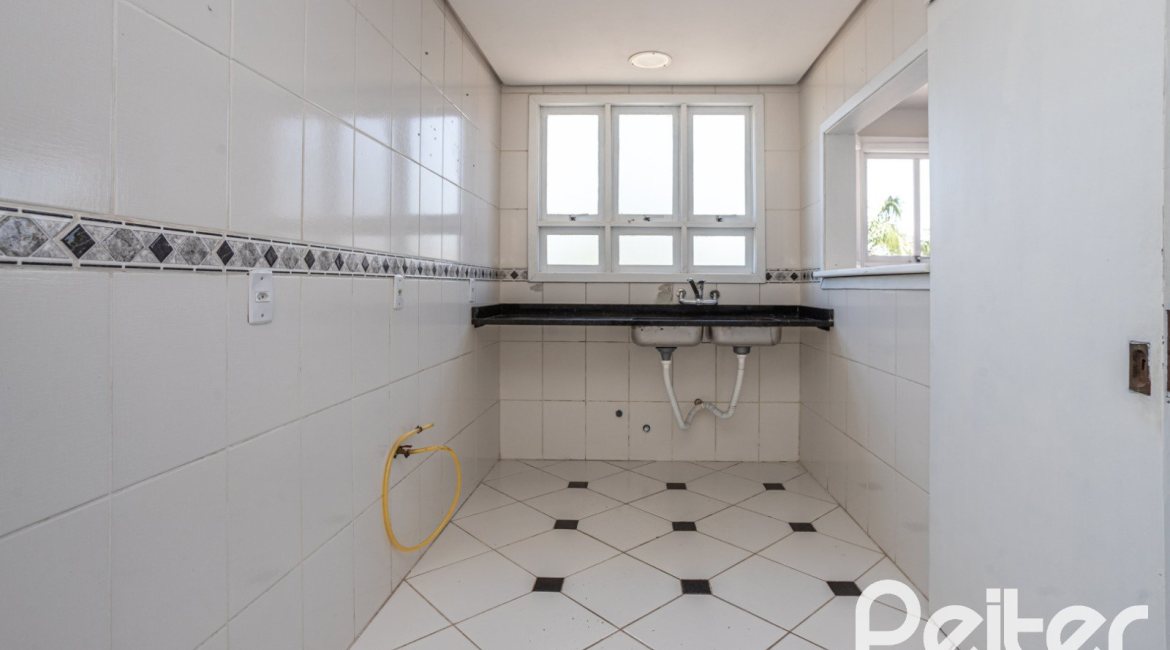 Apartamento à venda com 85m², 2 dormitórios, 1 suíte, 1 vaga, no bairro Ipanema em Porto Alegre