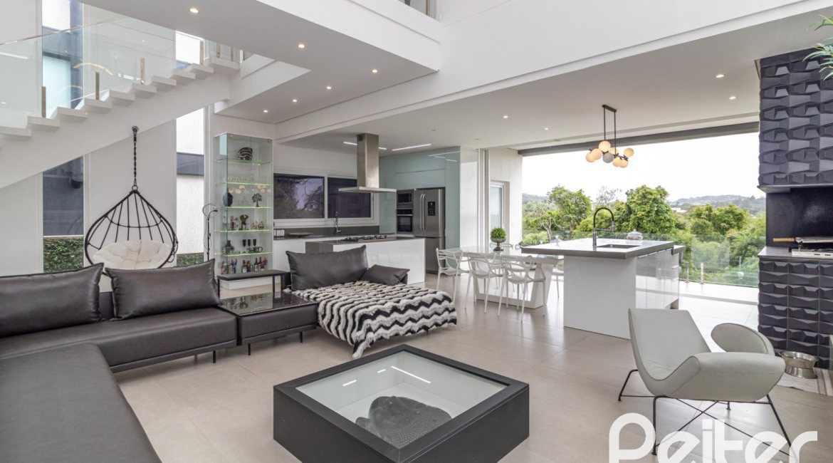 Casa em Condomínio à venda com 309m², 3 dormitórios, 2 suítes, 4 vagas, no bairro Alphaville em PORTO ALEGRE