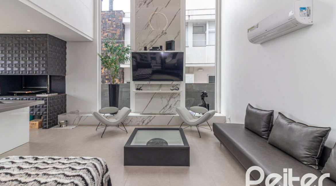 Casa em Condomínio à venda com 309m², 3 dormitórios, 2 suítes, 4 vagas, no bairro Alphaville em PORTO ALEGRE