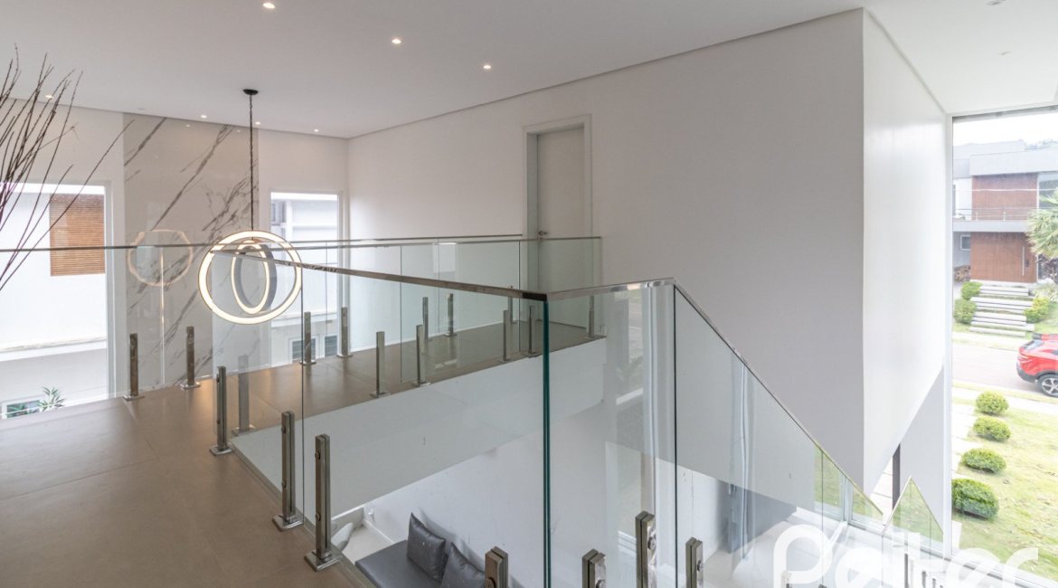 Casa em Condomínio à venda com 309m², 3 dormitórios, 2 suítes, 4 vagas, no bairro Alphaville em PORTO ALEGRE