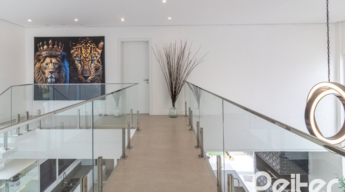 Casa em Condomínio à venda com 309m², 3 dormitórios, 2 suítes, 4 vagas, no bairro Alphaville em PORTO ALEGRE