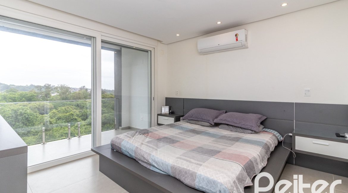 Casa em Condomínio à venda com 309m², 3 dormitórios, 2 suítes, 4 vagas, no bairro Alphaville em PORTO ALEGRE