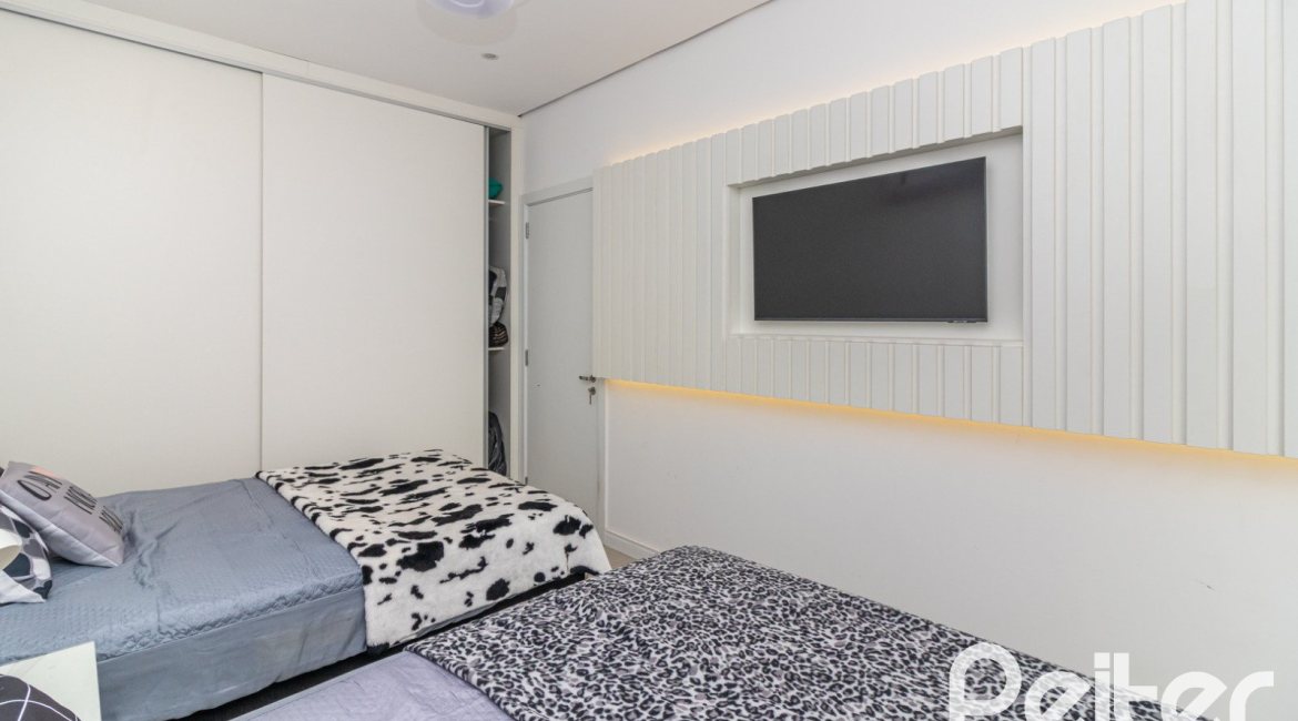 Casa em Condomínio à venda com 309m², 3 dormitórios, 2 suítes, 4 vagas, no bairro Alphaville em PORTO ALEGRE