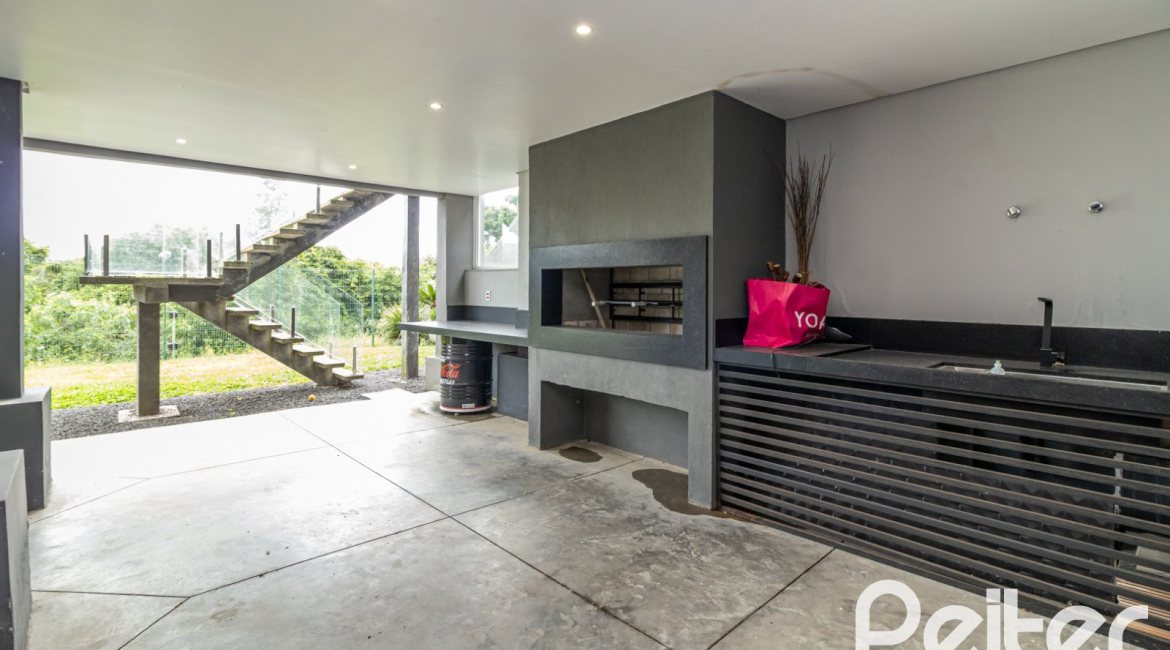 Casa em Condomínio à venda com 309m², 3 dormitórios, 2 suítes, 4 vagas, no bairro Alphaville em PORTO ALEGRE